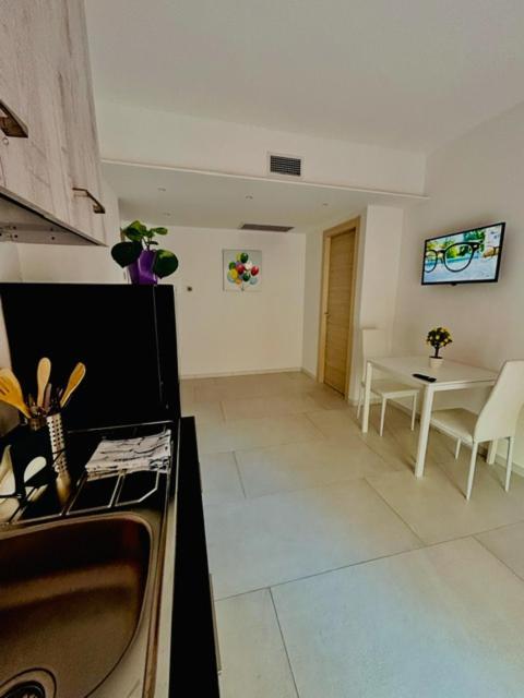 Aqua Marine B&B - Rooms And Apartments ミラッツォ エクステリア 写真