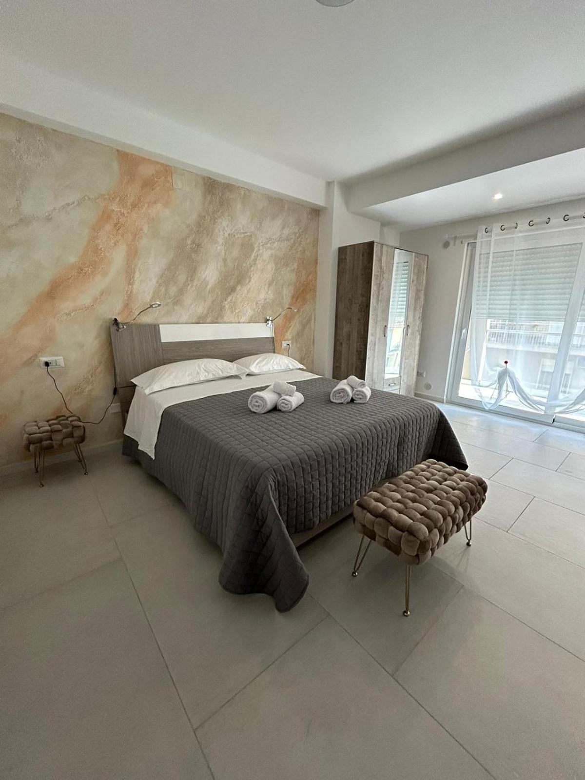 Aqua Marine B&B - Rooms And Apartments ミラッツォ エクステリア 写真