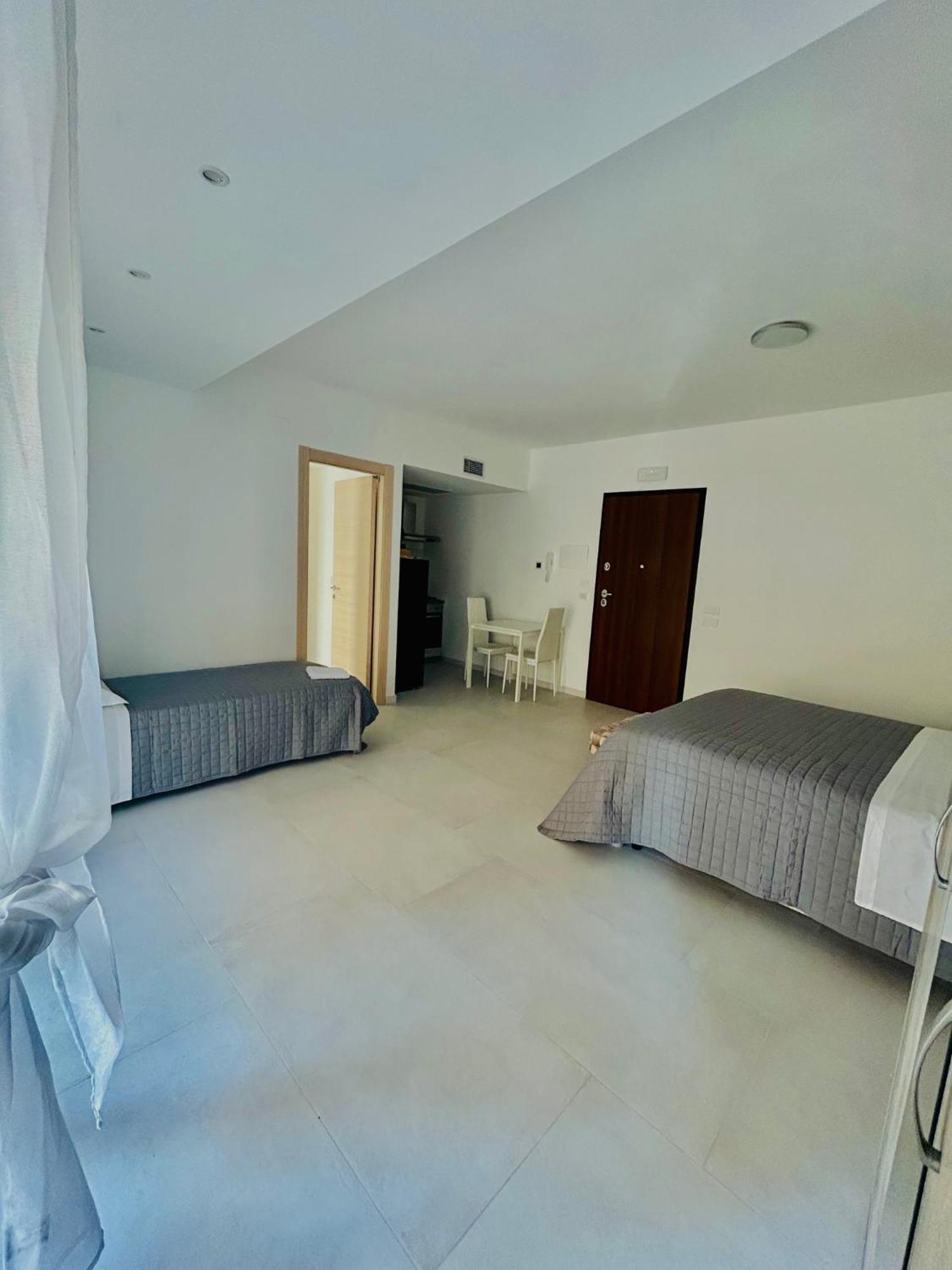 Aqua Marine B&B - Rooms And Apartments ミラッツォ エクステリア 写真